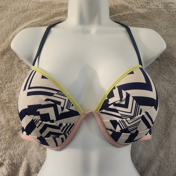 Victoria's Secret Other - VS Bikini Top- 36DD